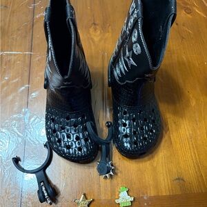 CROCS Black Rugged Sole Clog